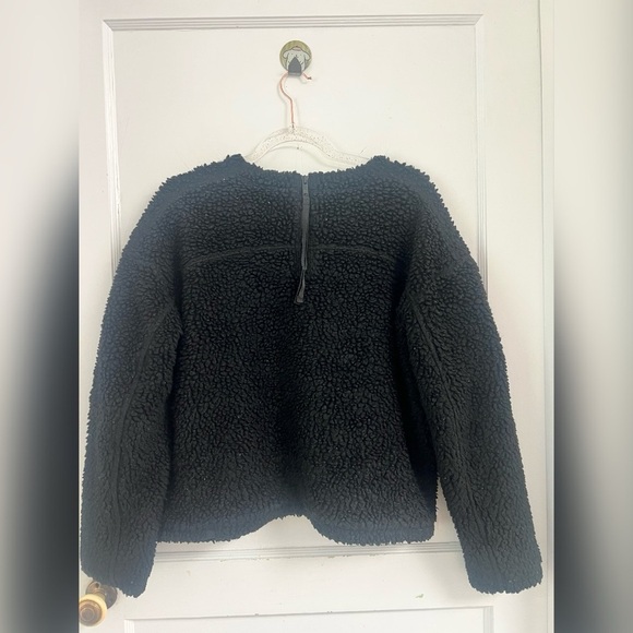 Lululemon Wool Whenever Crew Size 10 Black Sherpa Pullover Sweater $128 - Picture 3 of 3